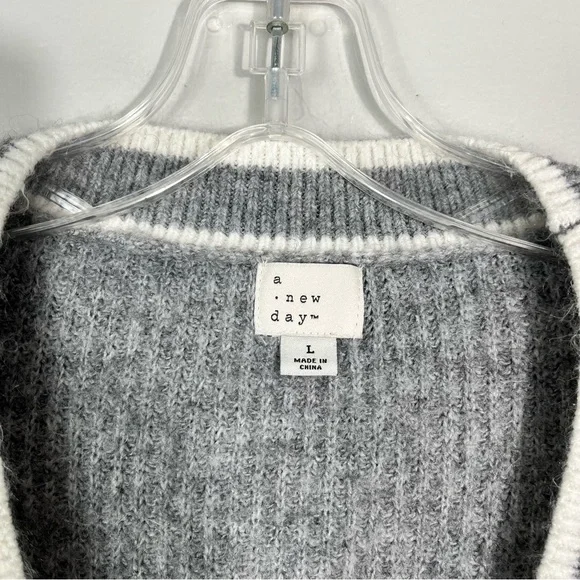 a new day Gray White Varsity Stripe Trim Fuzzy Eyelash Knit Button Down Cardigan - Picture 6 of 6